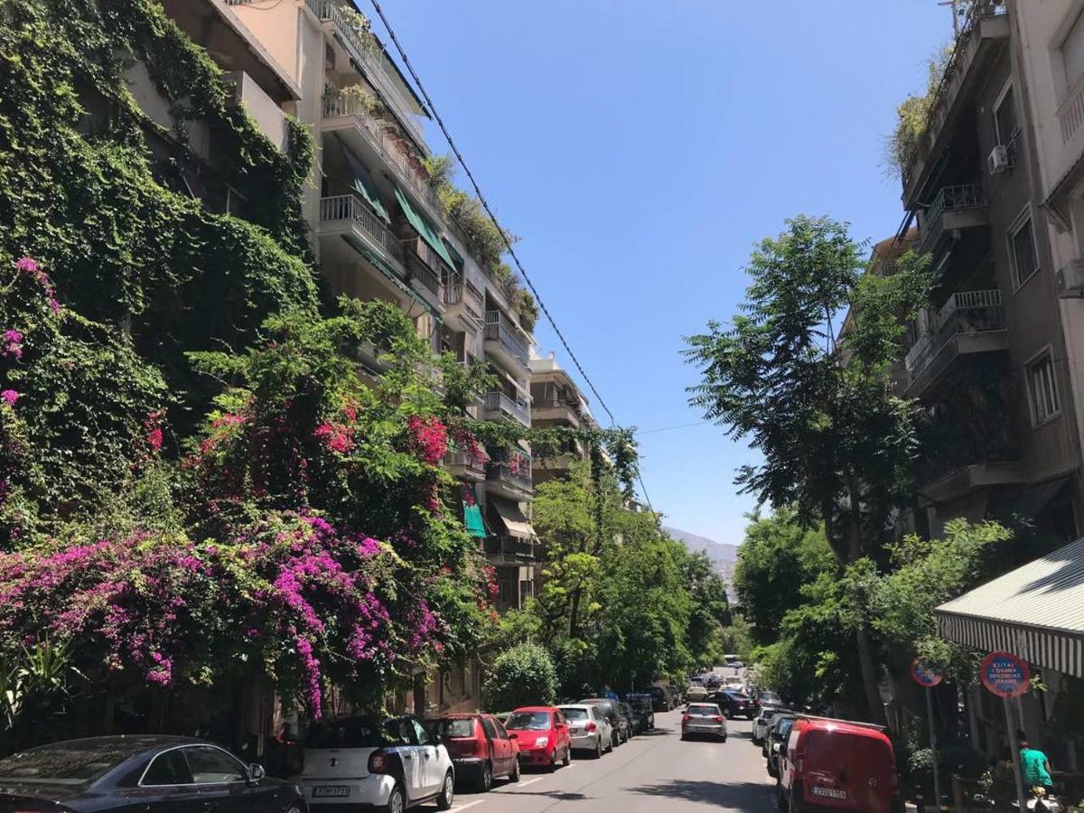 Oasis Veranda Under Columns.Kolonaki Embassy Area. Athens Exterior photo
